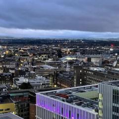 Top Floor of the building, spectacular views!