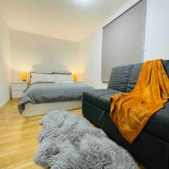 Lovely duplex apartment in Edinburgh city centre