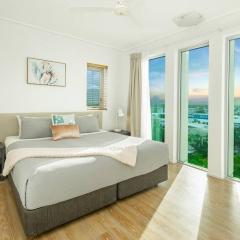 Cairns City & Ocean View, 1 BR Sleeps 4 Spacious Apt