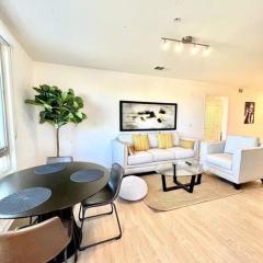 Cozy Modern 2BR 2BA Apart with Luxurious Amenities