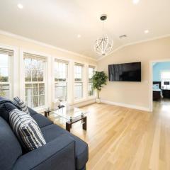 40 - 4BR Lakeview - Lakeside retreat near GJK View