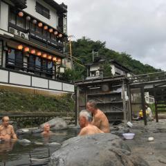 One of the best radon springs in the world Misasa Onsen A hot spring trip that makes you feel better when you stay over the morning three times 三朝町民泊