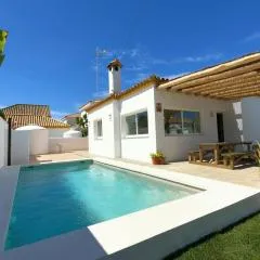 Preciosa Villa Independiente 100metros playa 10personas, Free Parking, Fully renovated Now