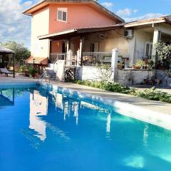 One bedroom villa with shared pool and enclosed garden at Augusta 8 km away from the beach