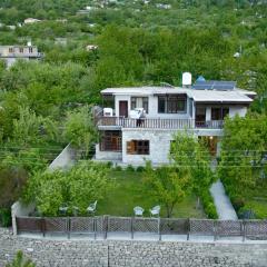 A Getaway villa in Karimabad, Hunza