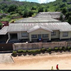 MABWE Guest House - 2km from Great Zimbabwe Ruins