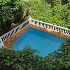 One bedroom apartement with shared pool enclosed garden and wifi at San Antolin de Ibias