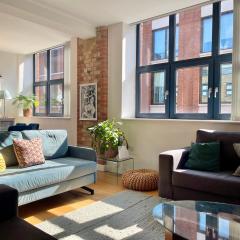 Spacious Liverpool Street Apartment - 100sqm