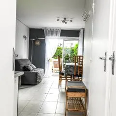Charmant deux pièces rez de chaussée