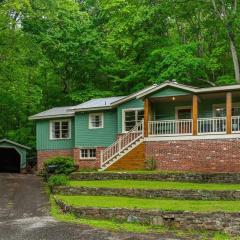 Tranquility Hideaway Cottage on 2 Acres Downtown Fort Payne