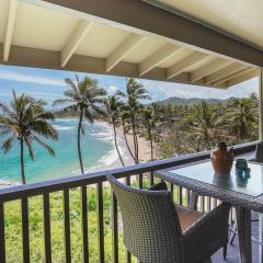 "Picturesque Oceanfront" Wailua Bay View Condo with an Coastline View