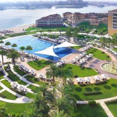 더 리츠-칼튼 아부다비, 그랜드 카날(The Ritz-Carlton Abu Dhabi, Grand Canal)