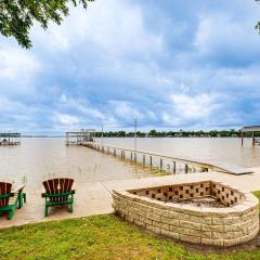 Eagle Mountain Lake Retreat Private Dock and Deck!