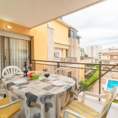 Apartamento completo con piscina y amplio balcón