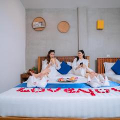 Grand Elevation Hotel