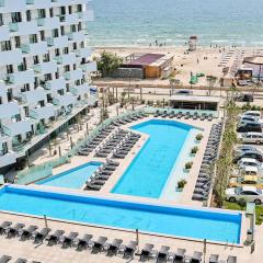 Summer Residence Apartment in Infinity Beach Resort - parking