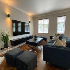 Luxury 3-Bedroom Duplex Apartment in Northwood by HP Accommodation