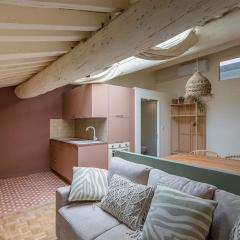 Cozy love nest near the Old Port