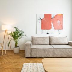 Pet-friendly modern apartment near Belvedere