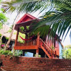Retro Kampot Guesthouse