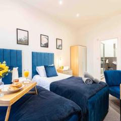 Sleeps 5! Perfect for Work & Family Stays - FREE Parking & WiFi
