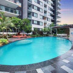 Great Location 2BR Apt Pool Carpark at South BNE