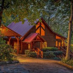 Story Book Cabin with Mountain Views, Game Cave, Hot Tub and Close to Downtown