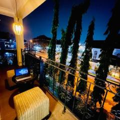 Elegance Oasis: Central 2BR Apartment with Balcony, View, and WiFI in Maitama