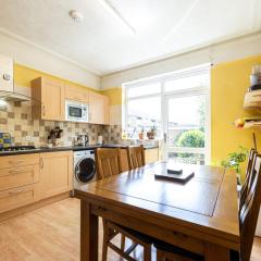 GuestReady - Enchanting life in Gorse Hill