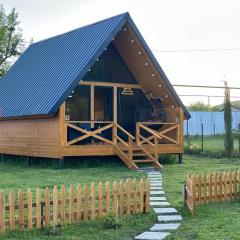 Nearby Cottage • კოტეჯი ახლოს