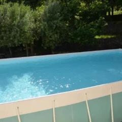 Maison charmante avec piscine et jardin à Robiac-Rochessadoule