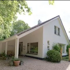 VZ1157 Vrijstaand zeer ruim vakantiehuis in Oostkapelle