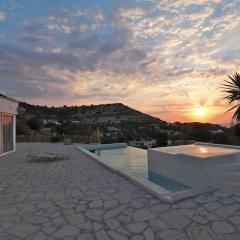 Villa Patelo with private Pool and Jacuzzi