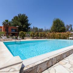 Villa piscina giardino recintato 5 camere WiFi barbecue Aria condizionata
