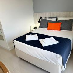 Flat 427 confortável na Passagem à 700m da praia