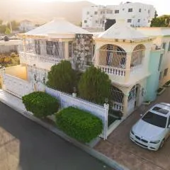 Casa 1325 Bani