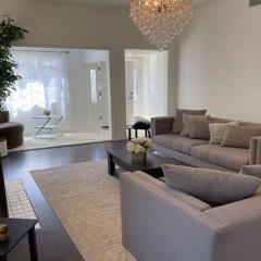 3 Bd in Heart of Beverly Hills