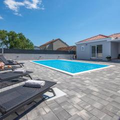 3 Bedroom Lovely Home In Gornje Rastane