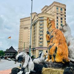 Kuching City Center Riverbank Suites With Marvelous River View