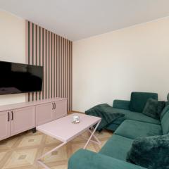 Wyjątkowy Apartament z Parkingiem Blisko Morza by Noclegi Renters