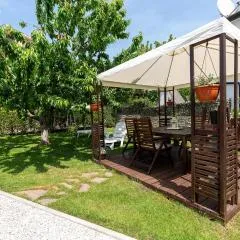 Beautiful Apartment Fratta with garden in Tar