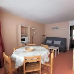 Appart 6 personnes, 1 chambre, pied pistes, balcon sud, La Mongie - FR-1-404-60