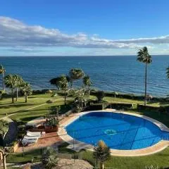 Apartment Los Molinos on the beachfront with pool