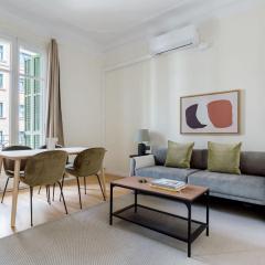 Blueground Antiga Esq de lEixample balcony BCN-136