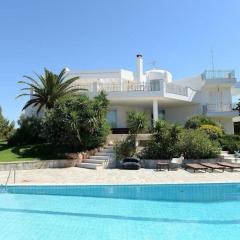 Villa at Lagonisi with pool and 5 bdrms