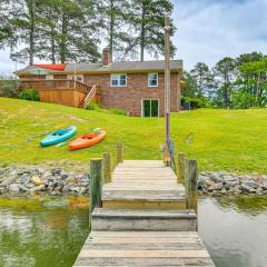 Riverfront Virginia Home - Dock, Fire Pit and Kayaks