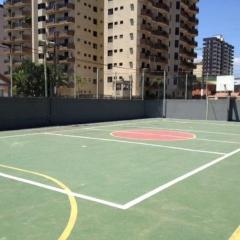 Apto 2 quartos em Condomínio com quadra a 50m da areia da Praia