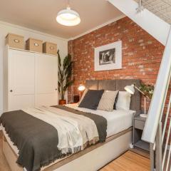 Fancy 2BDR Duplex With Patio by LovelyStay