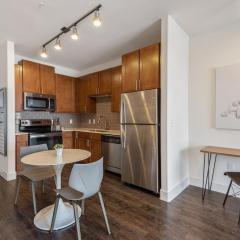 Landing at Agave - 2 Bedrooms in Downtown
