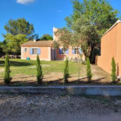 Location saisonnière villa Lauris